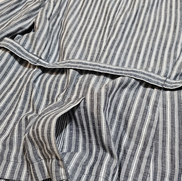 Banana Republic Light-Weight Cotton Striped Belted Blazer Blue/White. Size 12. - Picture 9 of 11